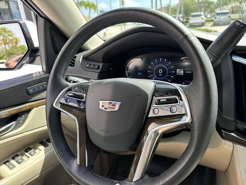 Used 2018 Cadillac Escalade Luxury AWD/4WD image 53