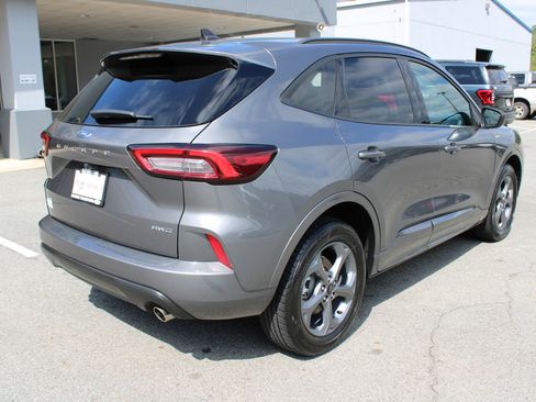 Used 2023 Ford Escape ST-Line image 3
