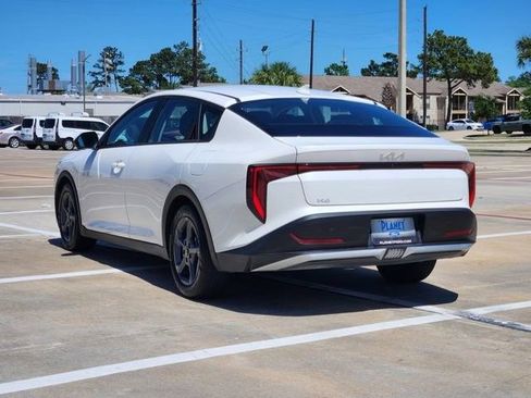 Used 2025 Kia K4 LXS image 7