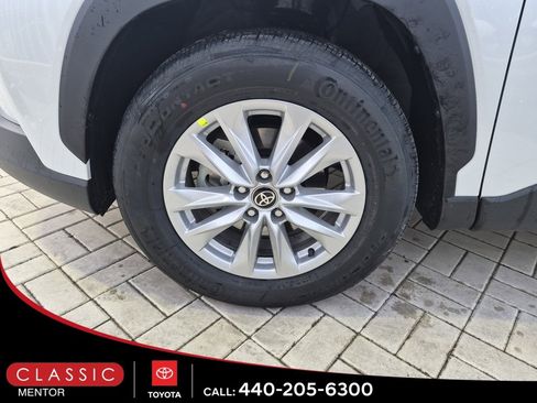 New 2026 Toyota Corolla Cross LE image 8