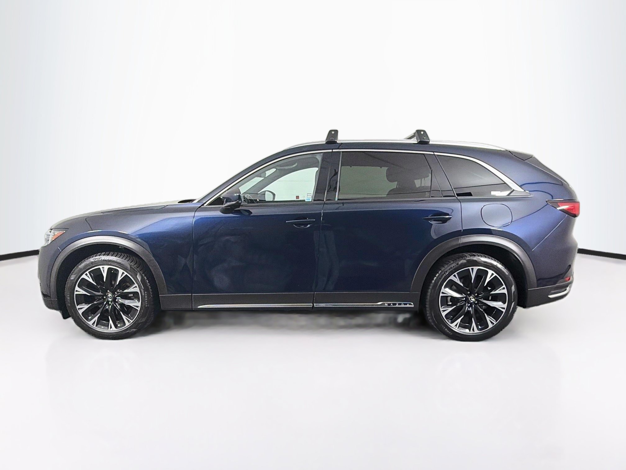 Used 2024 MAZDA CX-90 Plug-In Hybrid w/ Premium Plus AWD/4WD image 4