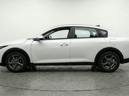 Used 2025 Kia K4 FWD image 5