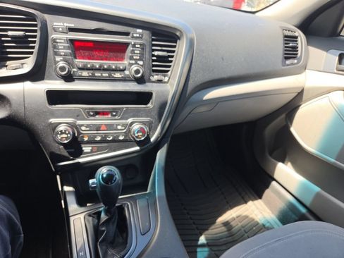 Used 2011 Kia Optima LX FWD image 13