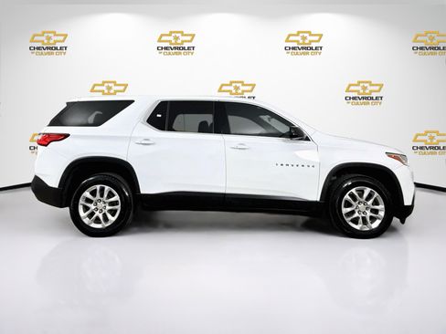 Used 2020 Chevrolet Traverse LS w/ LPO, Blackout Package FWD image 9