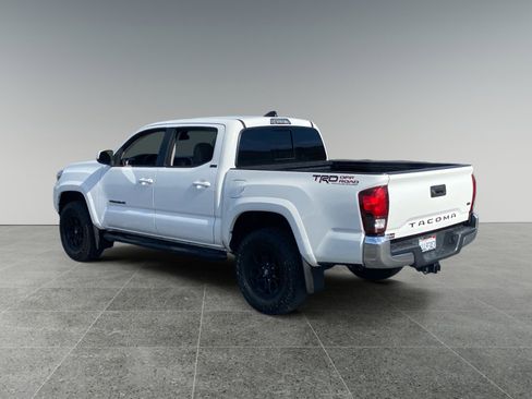 Used 2020 Toyota Tacoma SR5 image 3