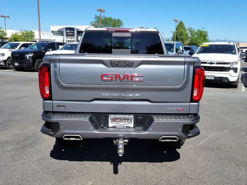 Used 2022 GMC Sierra 1500 AT4 w/ AT4 Preferred Package AWD/4WD image 10