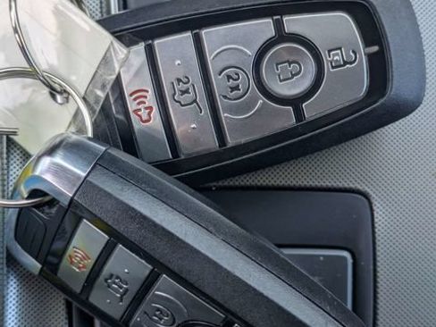 Used 2024 Ford Edge Titanium AWD/4WD image 33