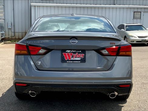 New 2025 Nissan Altima 2.5 SR image 4