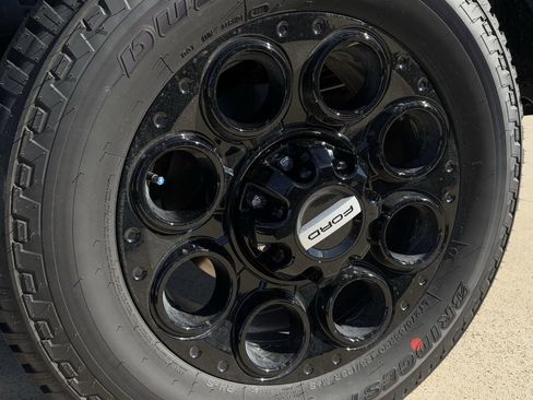 New 2026 Ford F250 Lariat w/ Black Appearance Package image 49