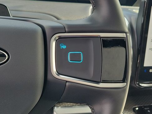 New 2026 Ford Expedition Platinum w/ Stealth Appearance Package AWD/4WD image 28