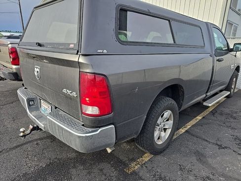 Used 2017 RAM 1500 Tradesman w/ Chrome Appearance Group AWD/4WD image 3