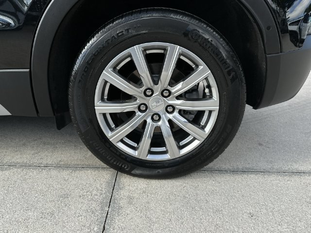 Used 2023 Cadillac XT4 Premium Luxury w/ Technology Package FWD image 18