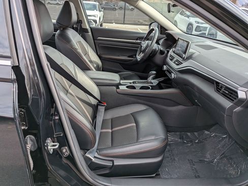 Used 2024 Nissan Altima 2.5 SR image 28