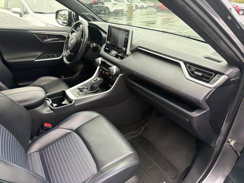 Used 2020 Toyota RAV4 XSE AWD/4WD image 9