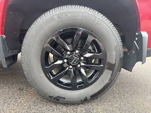 Used 2019 Chevrolet Silverado 1500 RST image 18