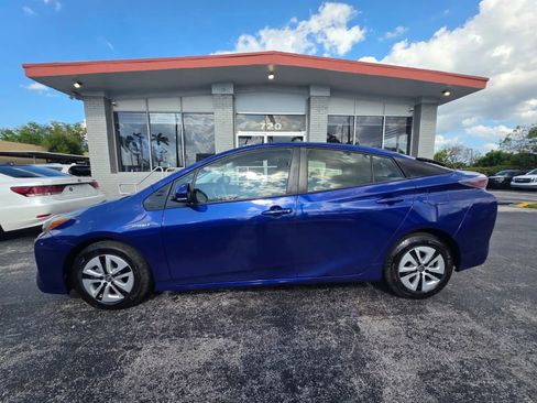 Used 2016 Toyota Prius Four Touring FWD image 8