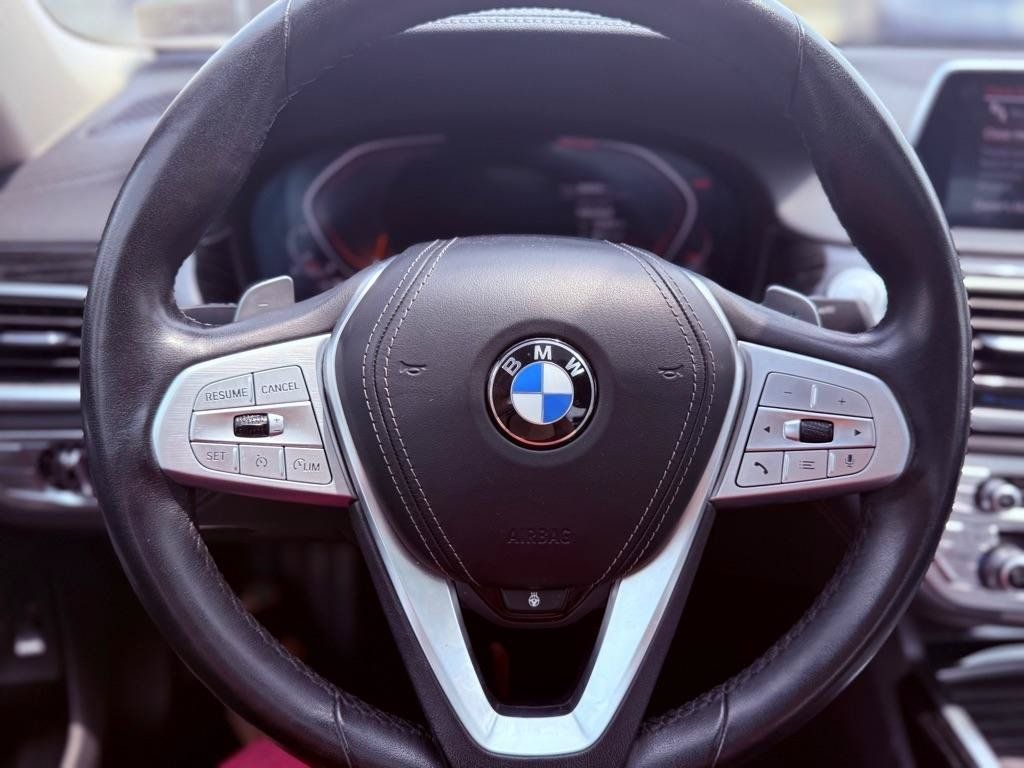 Used 2022 BMW 740i RWD image 12
