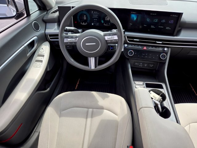 Used 2025 Hyundai Sonata SEL FWD image 13