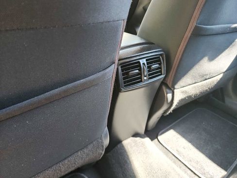 Used 2018 Nissan Rogue S FWD image 25
