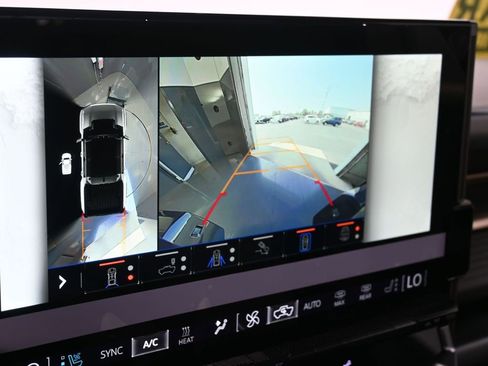 New 2025 GMC Hummer EV 2X image 32