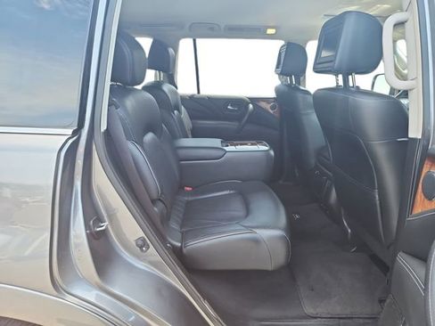 Used 2016 INFINITI QX80 Limited AWD/4WD image 10