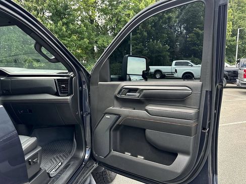 Used 2024 GMC Sierra 2500 AT4 w/ AT4 Preferred Package AWD/4WD image 31