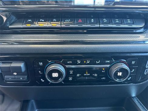 Used 2023 Chevrolet Silverado 1500 ZR2 w/ Technology Package image 20