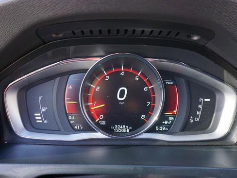 Used 2015 Volvo V60 T5 Cross Country w/ Protection Package image 15