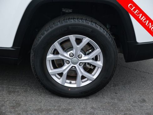 Used 2022 Jeep Grand Cherokee L Limited AWD/4WD image 10