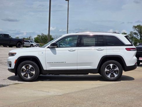 Used 2022 Jeep Grand Cherokee Limited 4xe AWD/4WD image 5