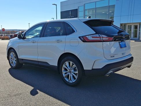 Certified 2022 Ford Edge Titanium w/ Equipment Group 301A image 4