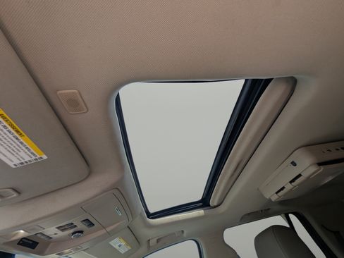 Used 2017 Chevrolet Tahoe LT RWD image 17