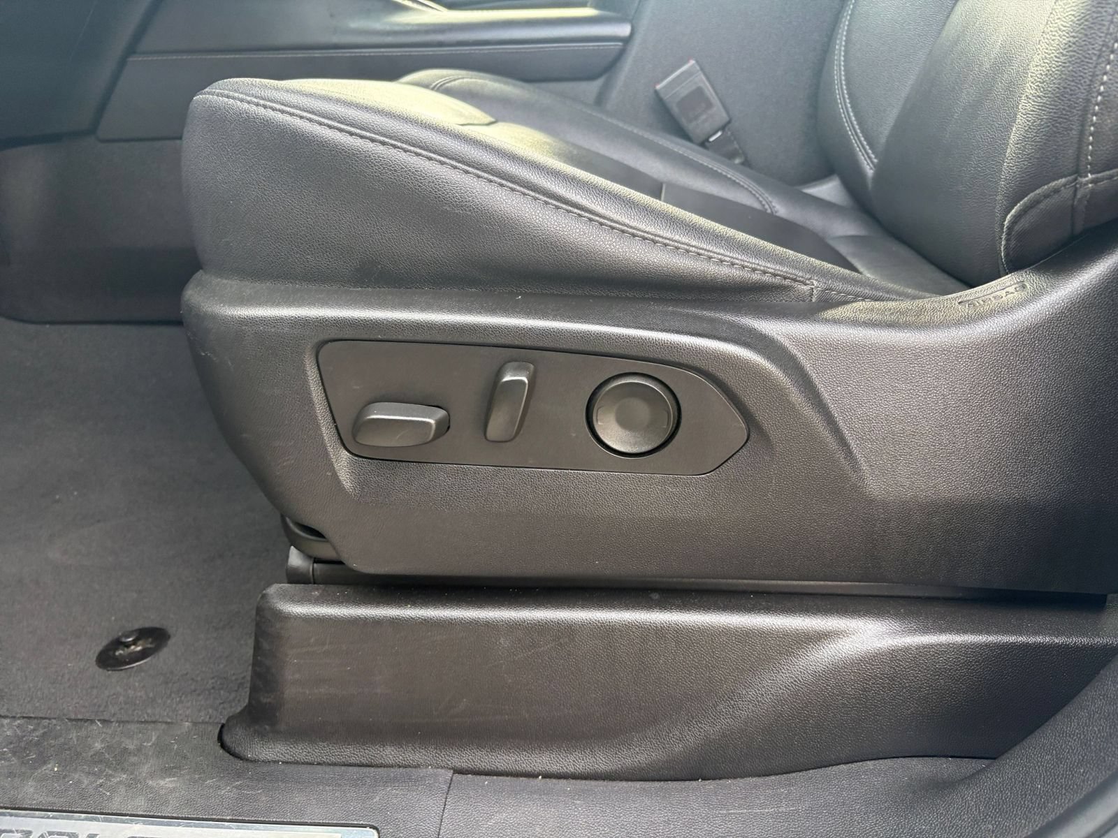 Used 2023 Chevrolet Tahoe LT w/ Luxury Package RWD image 22