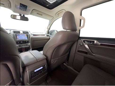Used 2016 Lexus GX 460 Luxury AWD/4WD image 40