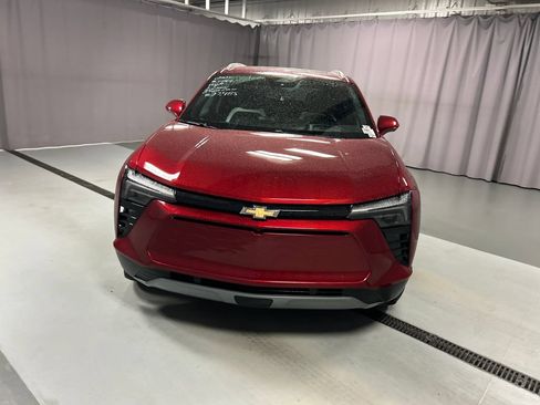 Used 2024 Chevrolet Blazer EV LT AWD/4WD image 2