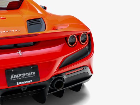 Used 2022 Ferrari F8 Tributo RWD image 33
