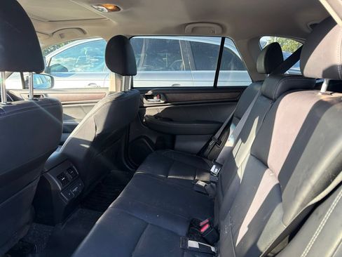 Used 2018 Subaru Outback 2.5i Limited AWD/4WD image 7