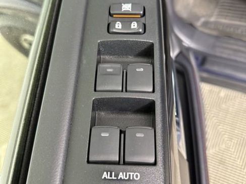 Used 2024 Toyota 4Runner TRD Off-Road Premium w/ Moonroof Package AWD/4WD image 24