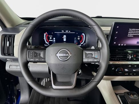 New 2026 Nissan Pathfinder SL image 12