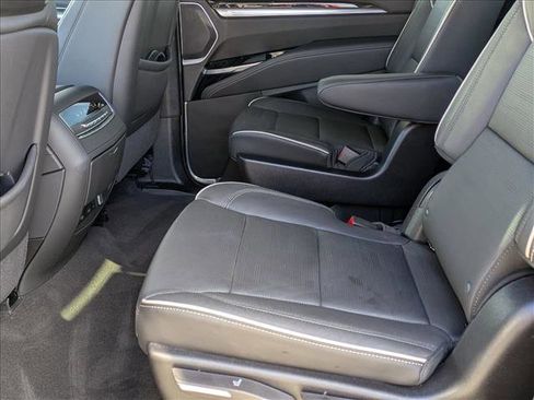 Used 2025 Cadillac Escalade Premium Luxury image 21