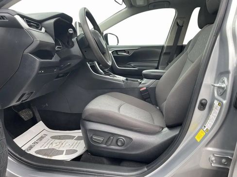 Used 2023 Toyota RAV4 XLE w/ Convenience Package image 16