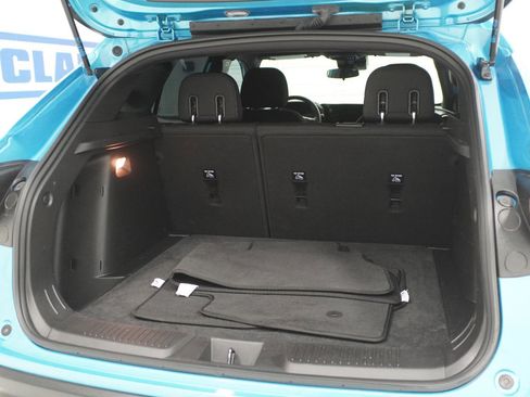 Used 2025 Chevrolet Trax RS w/ Driver Confidence Package FWD image 27
