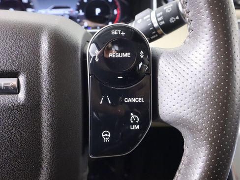 Used 2020 Land Rover Range Rover Sport HSE image 13