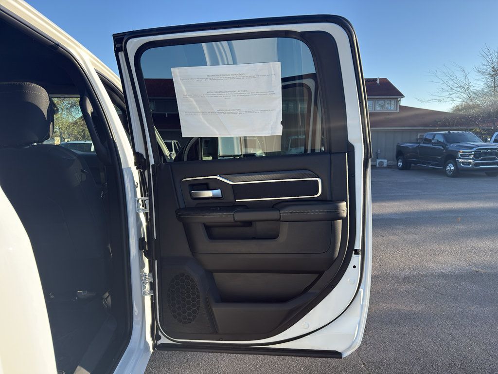 New 2026 RAM 3500 Big Horn AWD/4WD image 15
