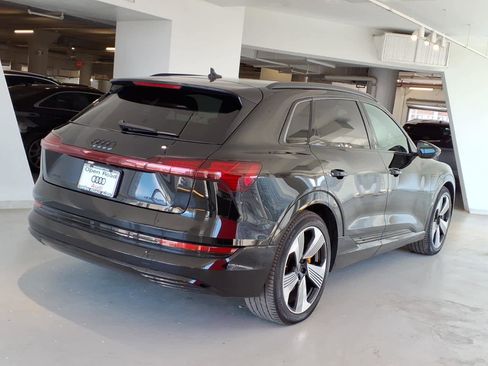 Used 2023 Audi e-tron Premium Plus w/ Premium Plus Package AWD/4WD image 4