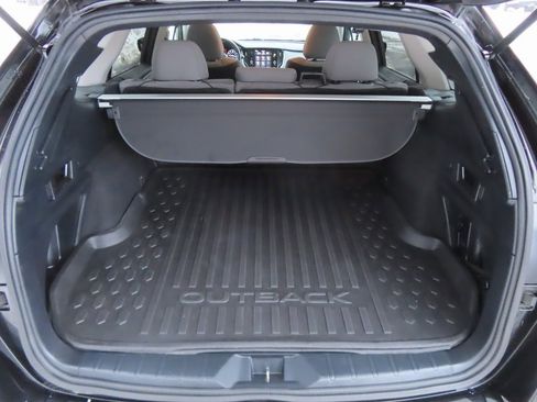 Used 2020 Subaru Outback Premium image 13