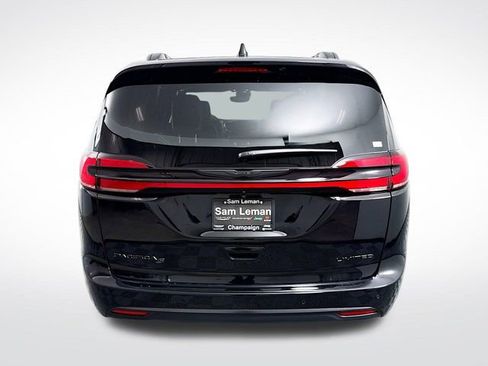 New 2026 Chrysler Pacifica Limited w/ S Appearance Package image 6
