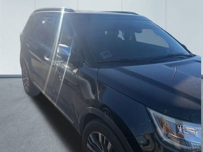 Used 2017 Ford Explorer Platinum
