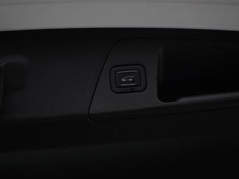 Used 2020 Buick Envision Essence AWD/4WD image 20
