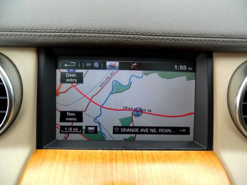 Used 2015 Land Rover LR4 HSE image 16